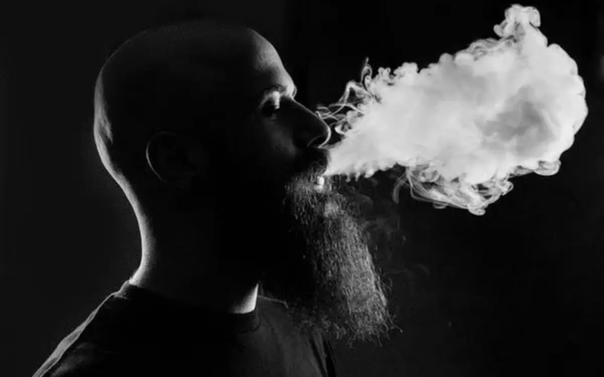 Top 6 Vapes & Smoke Accessories 2025